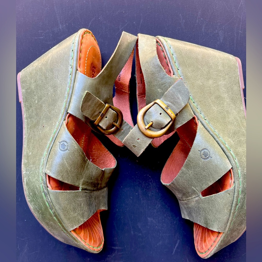 Born Leather wedge